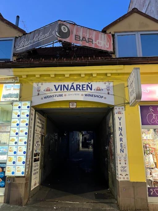Bada Bing Plaza Bratislava Exterior foto